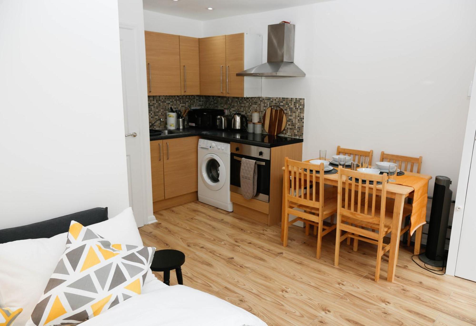 New Luxury Apartments In Central London Next To Shops, Cafes, Bars & Metro Londres Exterior foto