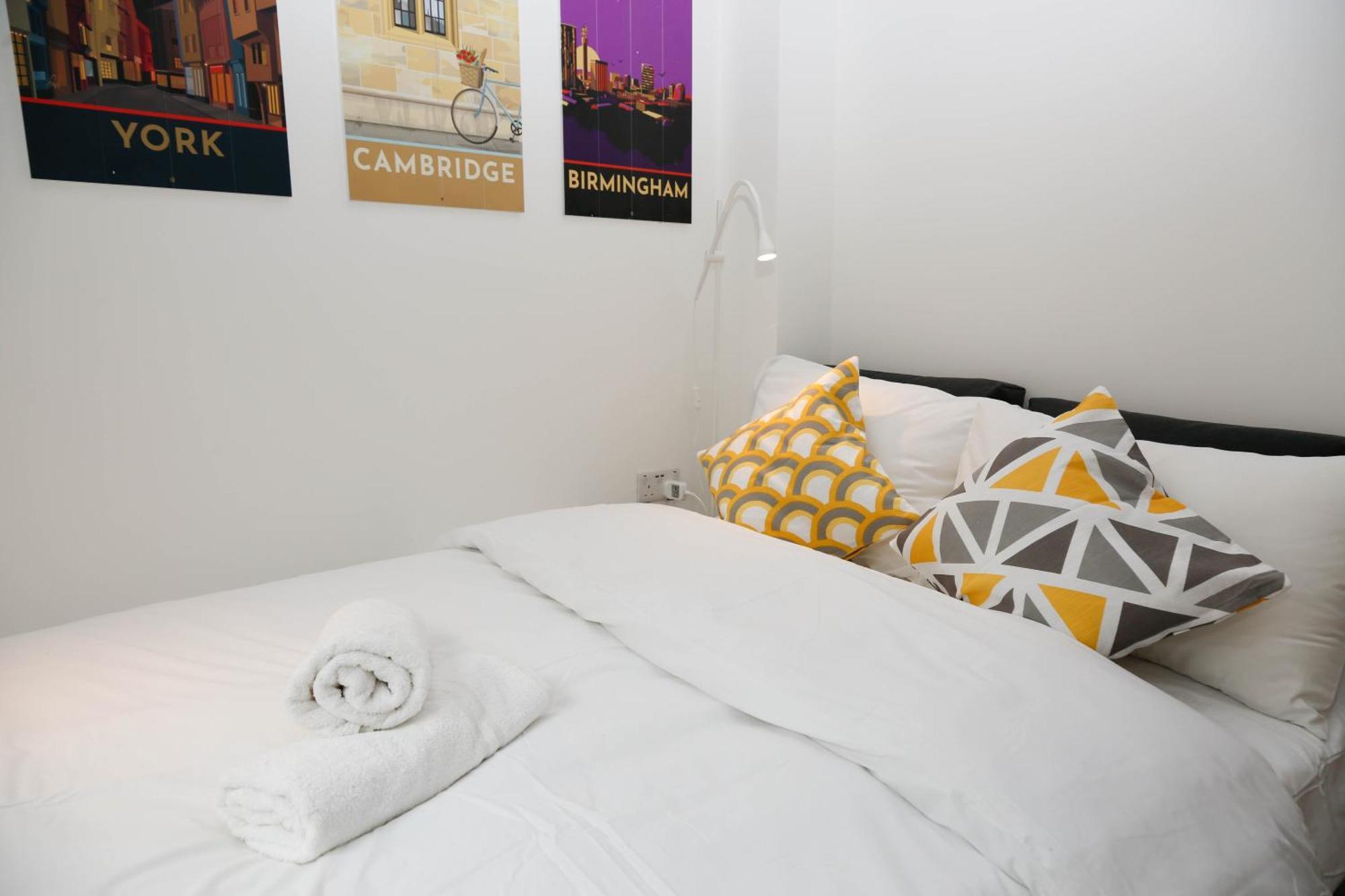 New Luxury Apartments In Central London Next To Shops, Cafes, Bars & Metro Londres Exterior foto